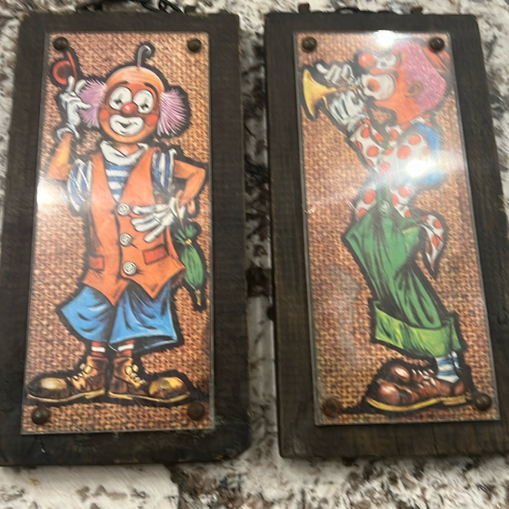 Vintage clown 🤡 street art made in Spain 🇪🇸 very old and rare find two 👍